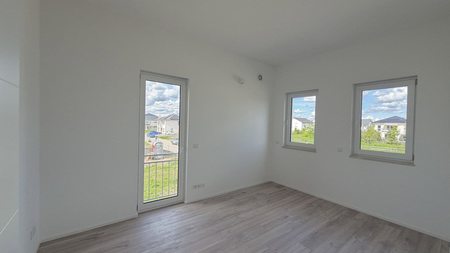 Predaj domu 140 m², pozemek 473 m², Ludwigsfelde, Brandenbursko Predaj domu 140 m², pozemek 473 m², Ludwigsfelde, Brandenbursko