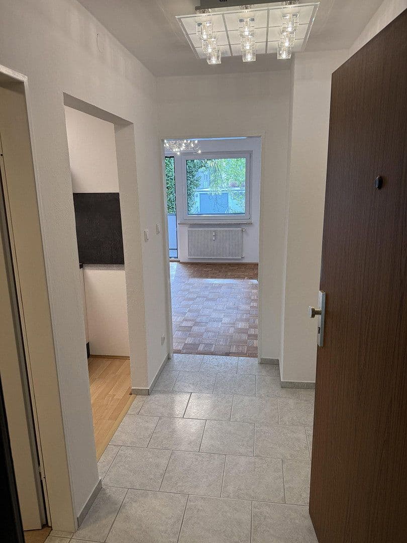 Prenájom bytu 1-izbový 34 m², Lohgrabenstr. 1A, Regensburg, Bavorsko Prenájom bytu 1-izbový 34 m², Lohgrabenstr. 1A, Regensburg, Bavorsko