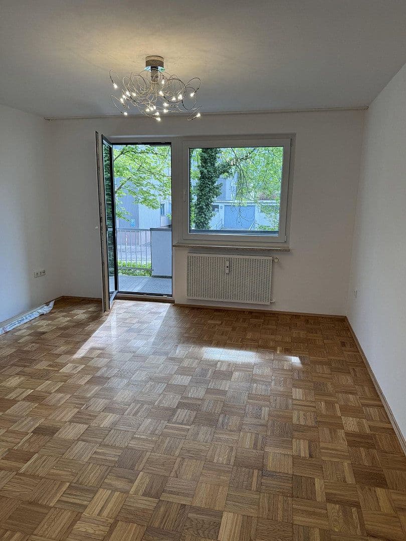 Prenájom bytu 1-izbový 34 m², Lohgrabenstr. 1A, Regensburg, Bavorsko Prenájom bytu 1-izbový 34 m², Lohgrabenstr. 1A, Regensburg, Bavorsko