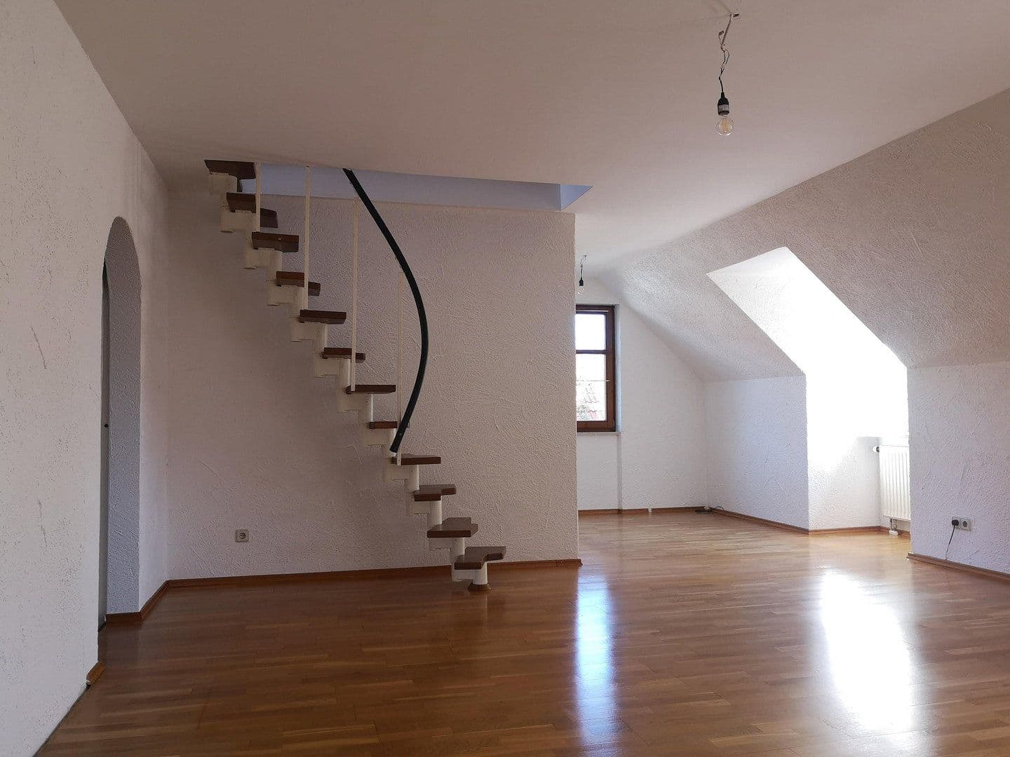 Prenájom bytu 3-izbový 79 m², Karlsfeld, Bavorsko Prenájom bytu 3-izbový 79 m², Karlsfeld, Bavorsko