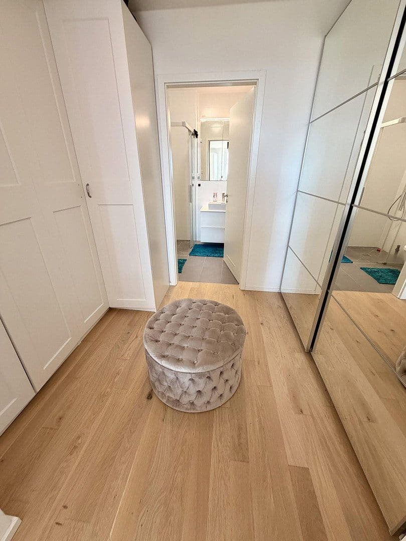 Prenájom bytu 3-izbový 75 m², Fritz-Bauer-Straße 38, München, Bavorsko Prenájom bytu 3-izbový 75 m², Fritz-Bauer-Straße 38, München, Bavorsko