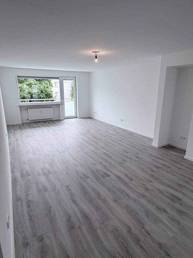 Predaj bytu 3-izbový 80 m², Dachauerstr.419, München, Bavorsko Predaj bytu 3-izbový 80 m², Dachauerstr.419, München, Bavorsko
