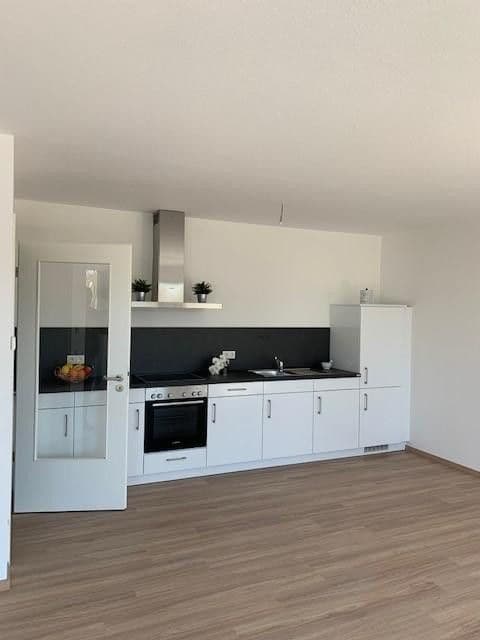 Prenájom bytu 3-izbový 76 m², Usastraße 22, Bad Nauheim, Hesensko Prenájom bytu 3-izbový 76 m², Usastraße 22, Bad Nauheim, Hesensko