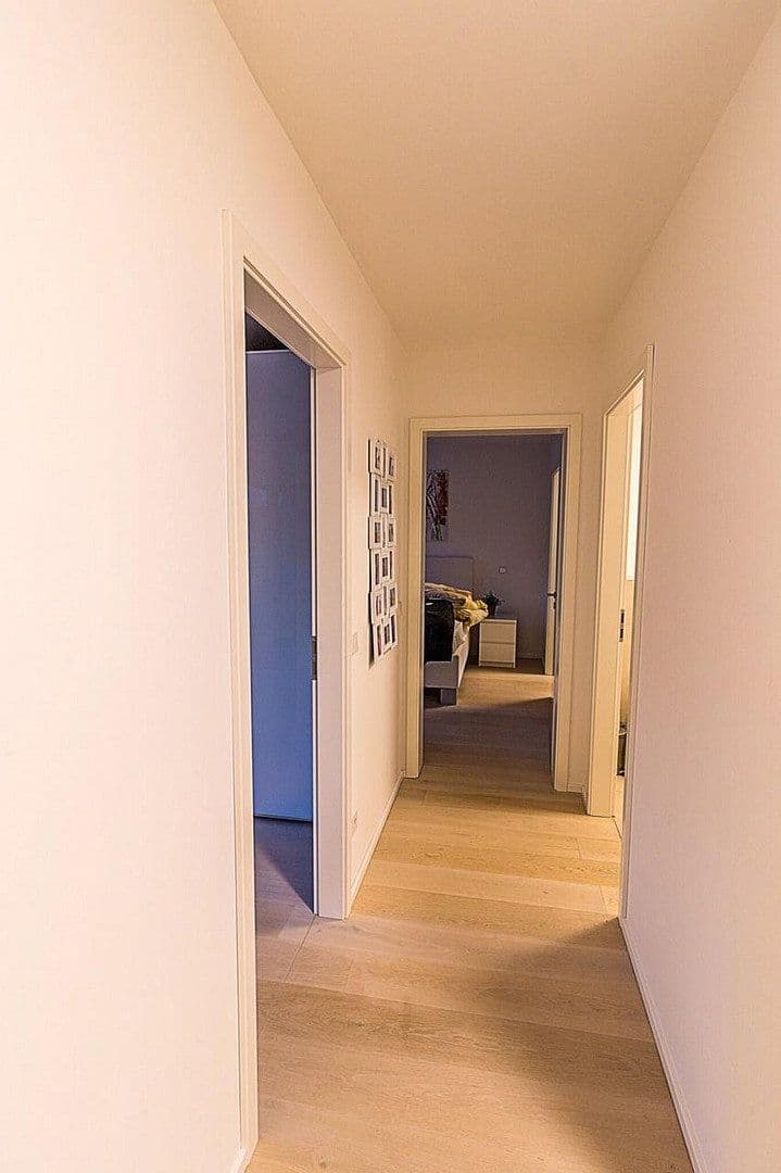 Predaj bytu 3-izbový 94 m², Friedrich-Karl-Str. 135, Köln, Severné Porýnie - Westfálsko Predaj bytu 3-izbový 94 m², Friedrich-Karl-Str. 135, Köln, Severné Porýnie - Westfálsko