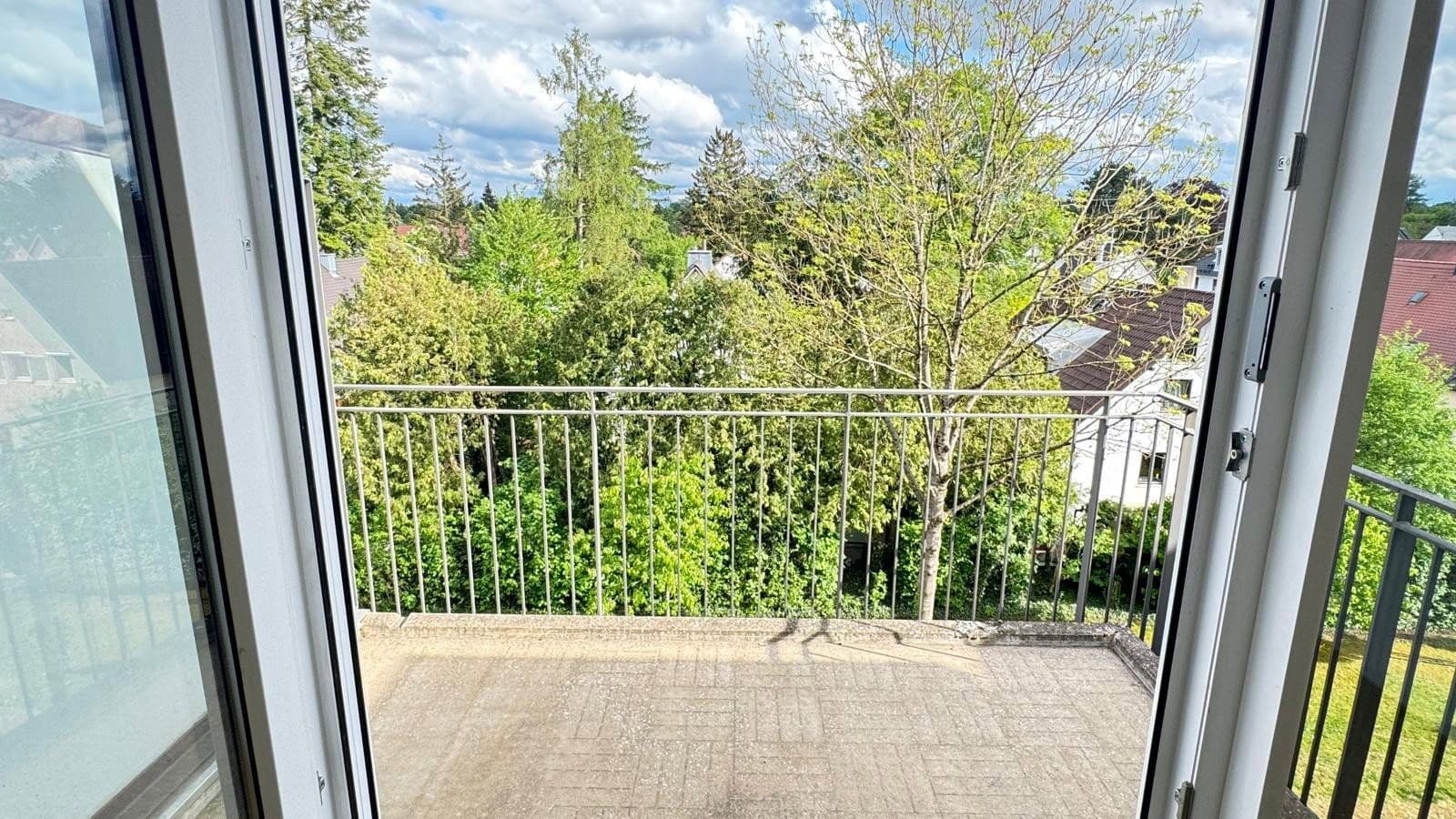 Prenájom bytu 2-izbový 54 m², Naupliastraße 39, München, Bavorsko Prenájom bytu 2-izbový 54 m², Naupliastraße 39, München, Bavorsko