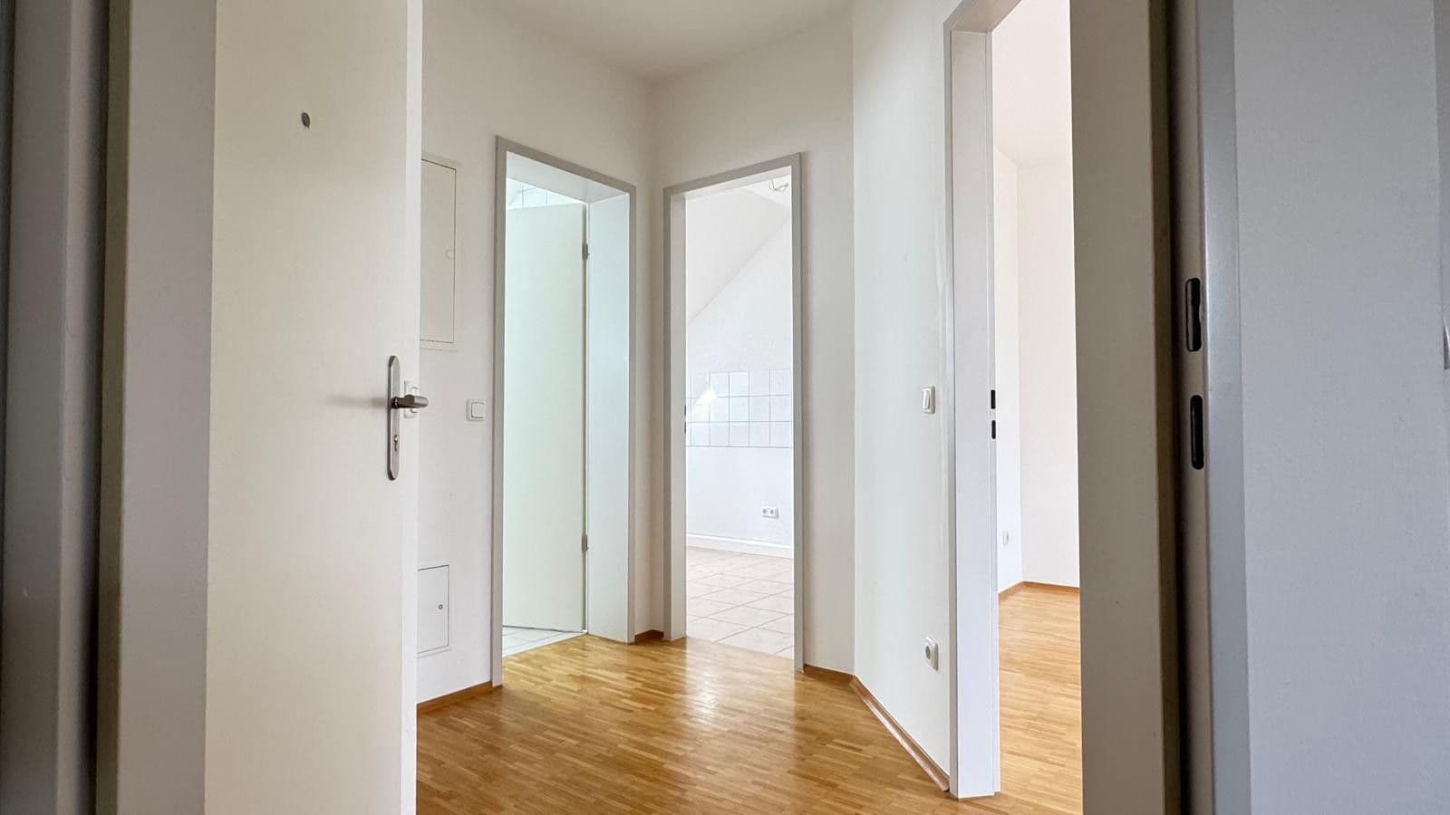 Prenájom bytu 2-izbový 54 m², Naupliastraße 39, München, Bavorsko Prenájom bytu 2-izbový 54 m², Naupliastraße 39, München, Bavorsko