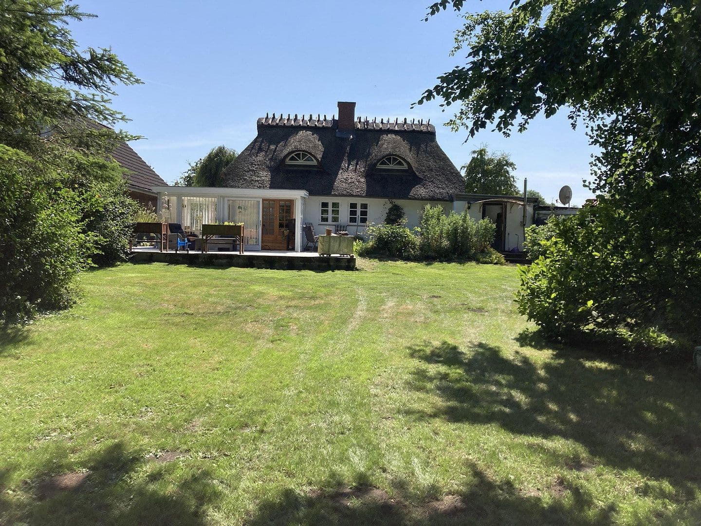 Predaj domu 110 m², pozemek 7.006 m², Kleinquern 11, Steinbergkirche, Šlezvicko-Holštajnsko Predaj domu 110 m², pozemek 7.006 m², Kleinquern 11, Steinbergkirche, Šlezvicko-Holštajnsko