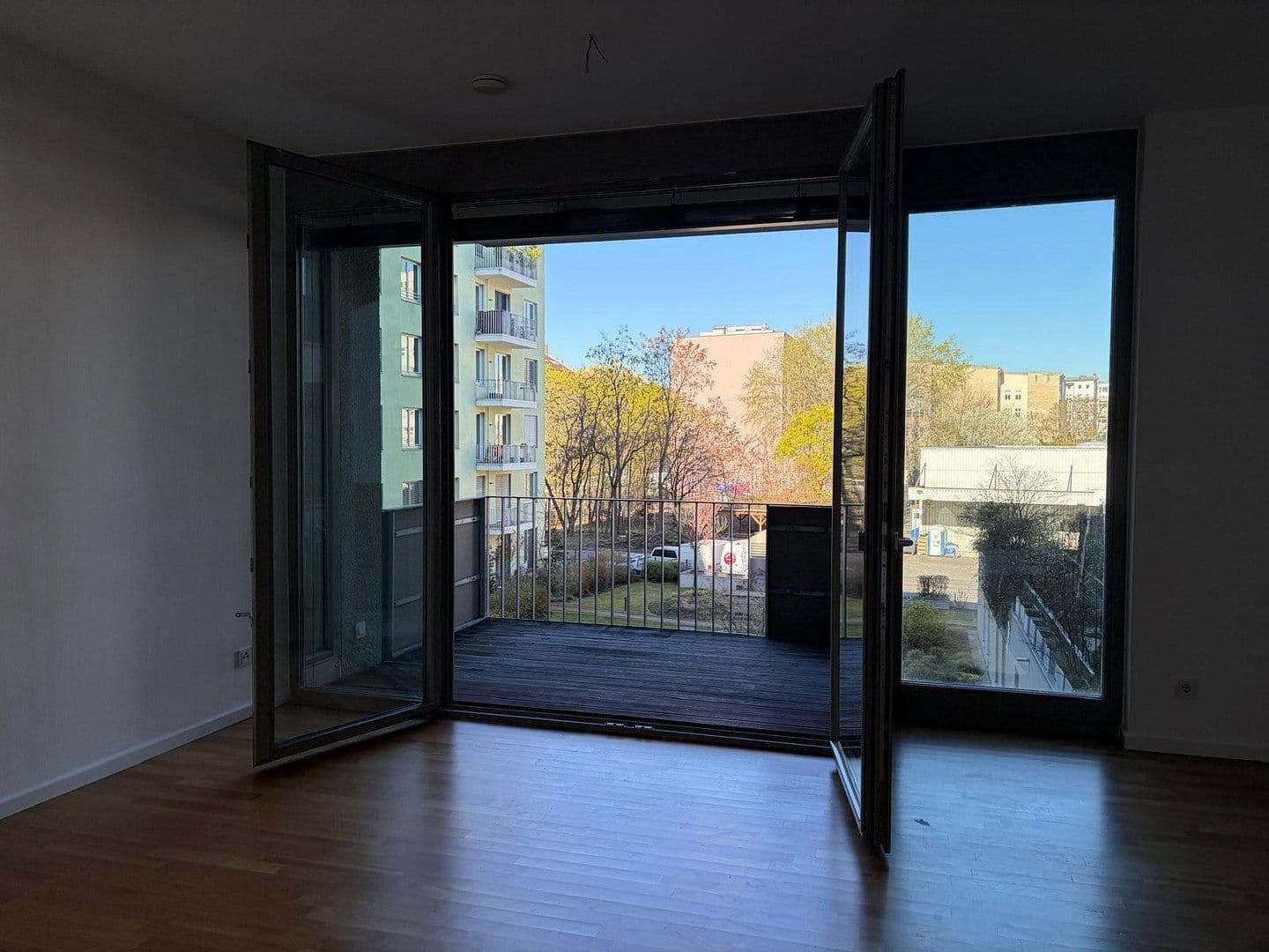 Predaj bytu 3-izbový 75 m², Berlin, Berlín Predaj bytu 3-izbový 75 m², Berlin, Berlín