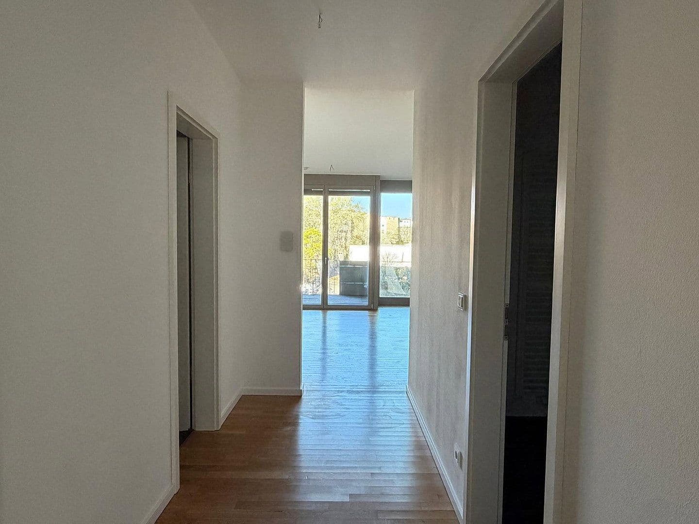 Predaj bytu 3-izbový 75 m², Berlin, Berlín Predaj bytu 3-izbový 75 m², Berlin, Berlín