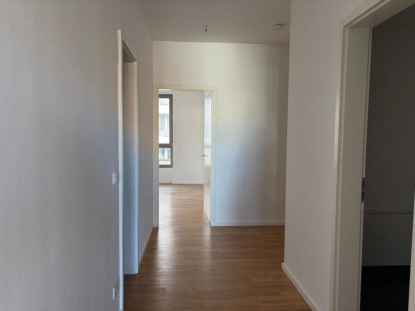 Predaj bytu 3-izbový 75 m², Berlin, Berlín Predaj bytu 3-izbový 75 m², Berlin, Berlín
