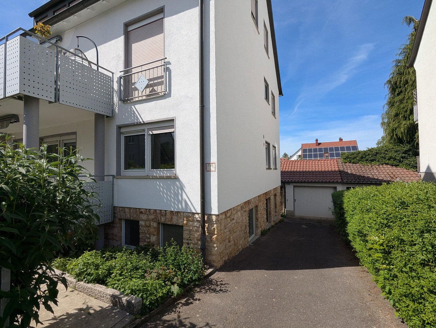 Prenájom bytu 4-izbový 102 m², Stuttgart, Bádensko-Wurttembersko Prenájom bytu 4-izbový 102 m², Stuttgart, Bádensko-Wurttembersko