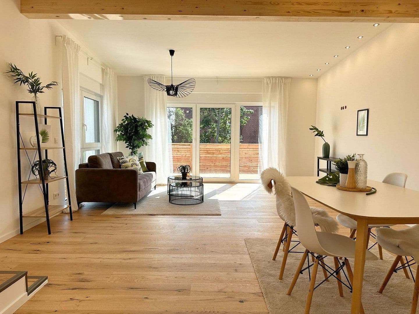 Prenájom bytu 2-izbový 67 m², Nürnberg, Bavorsko Prenájom bytu 2-izbový 67 m², Nürnberg, Bavorsko