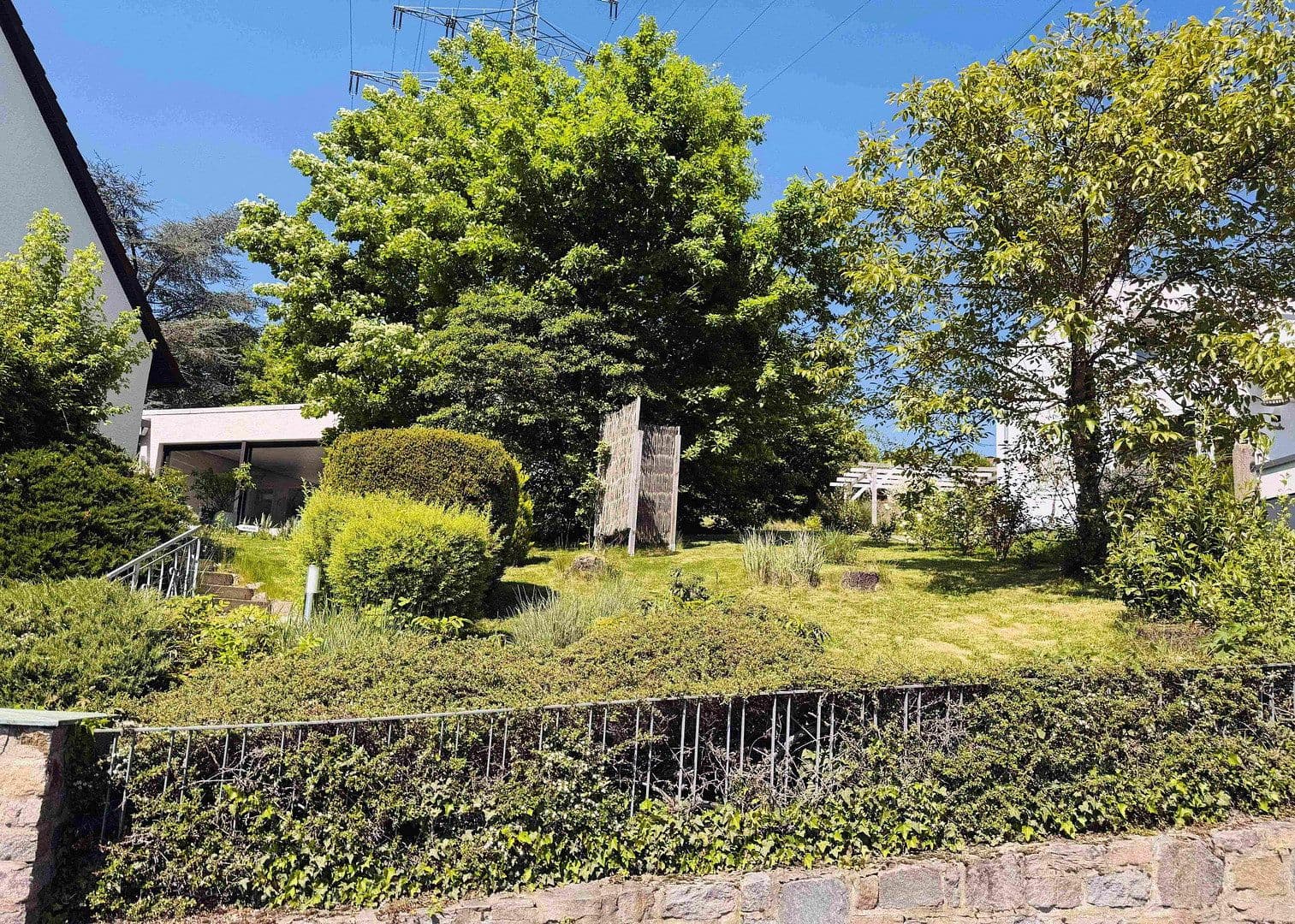 Predaj domu 140 m², pozemek 2.049 m², Kleinostheim, Bavorsko Predaj domu 140 m², pozemek 2.049 m², Kleinostheim, Bavorsko