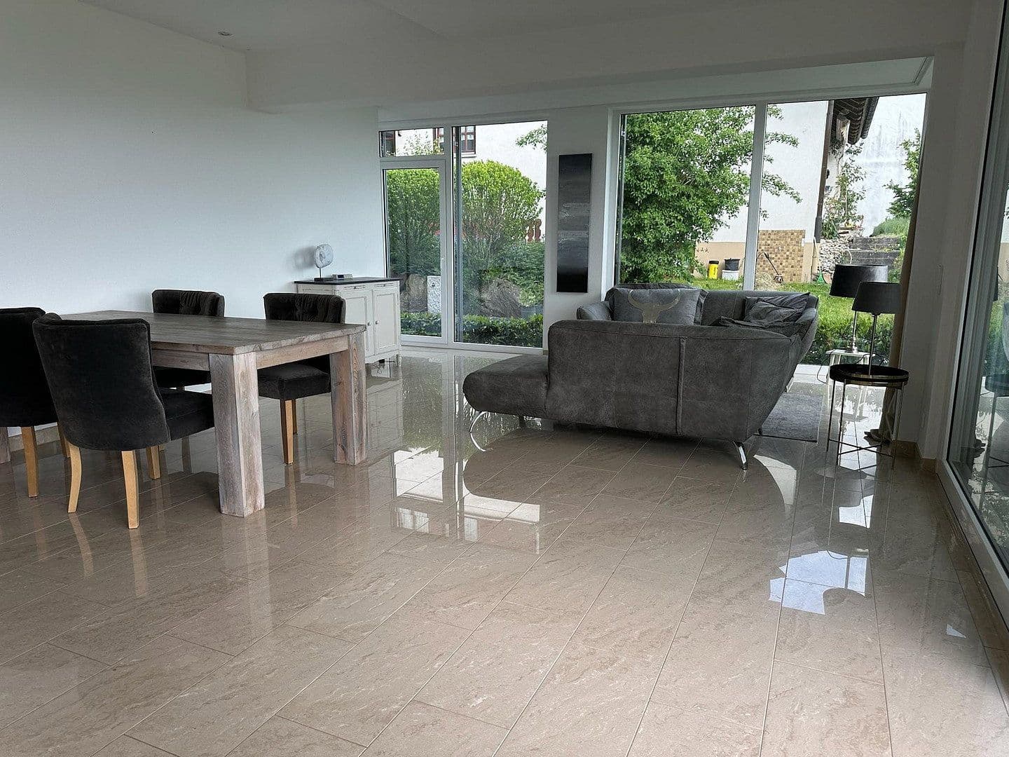 Prenájom bytu 3-izbový 152 m², Markdorf, Bádensko-Wurttembersko Prenájom bytu 3-izbový 152 m², Markdorf, Bádensko-Wurttembersko