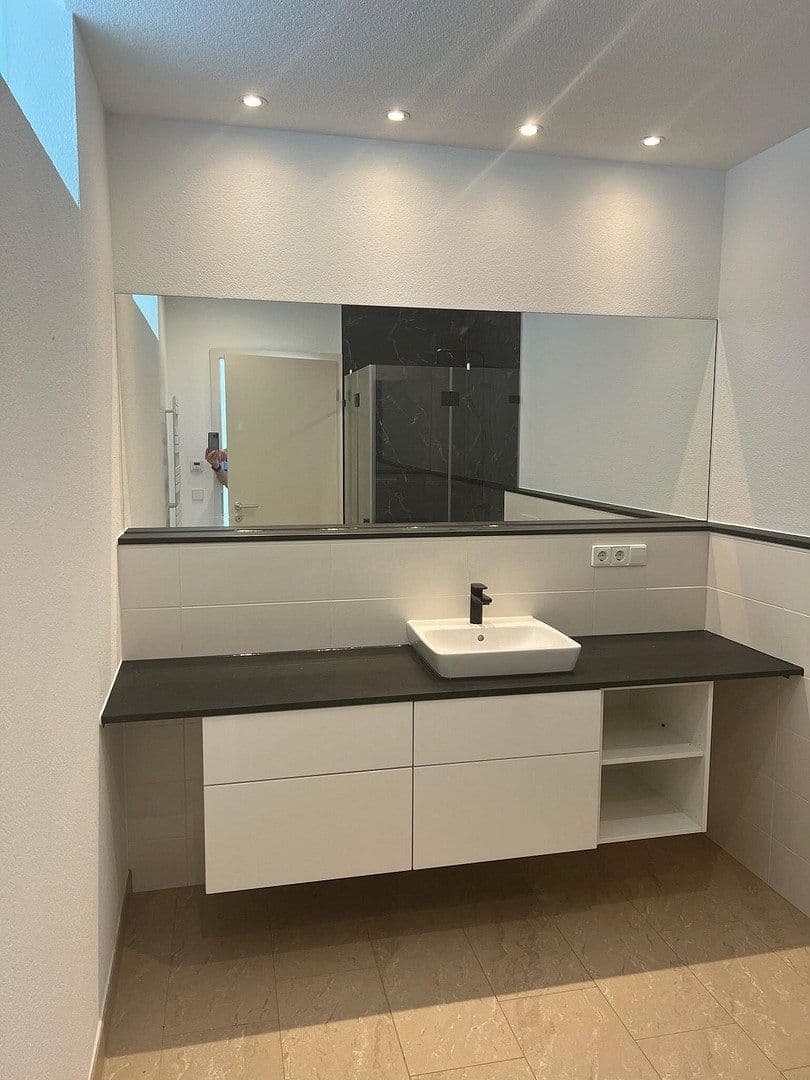 Prenájom bytu 3-izbový 152 m², Markdorf, Bádensko-Wurttembersko Prenájom bytu 3-izbový 152 m², Markdorf, Bádensko-Wurttembersko