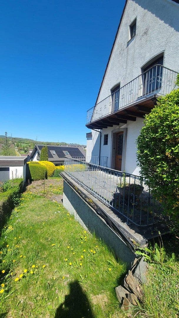 Predaj domu 153 m², pozemek 735 m², Attendorn, Severné Porýnie - Westfálsko Predaj domu 153 m², pozemek 735 m², Attendorn, Severné Porýnie - Westfálsko