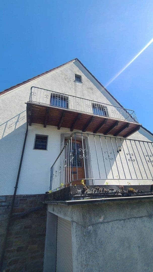 Predaj domu 153 m², pozemek 735 m², Attendorn, Severné Porýnie - Westfálsko Predaj domu 153 m², pozemek 735 m², Attendorn, Severné Porýnie - Westfálsko