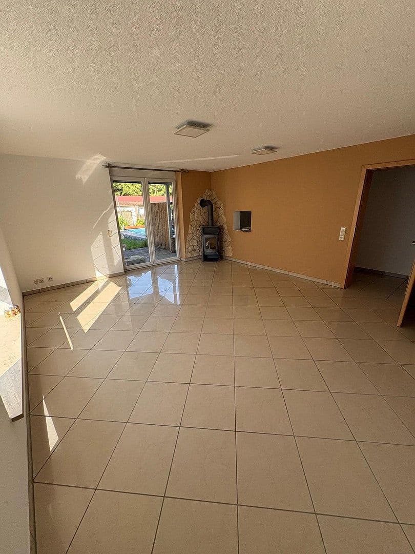 Predaj domu 224 m², pozemek 590 m², Wehr, Bádensko-Wurttembersko Predaj domu 224 m², pozemek 590 m², Wehr, Bádensko-Wurttembersko
