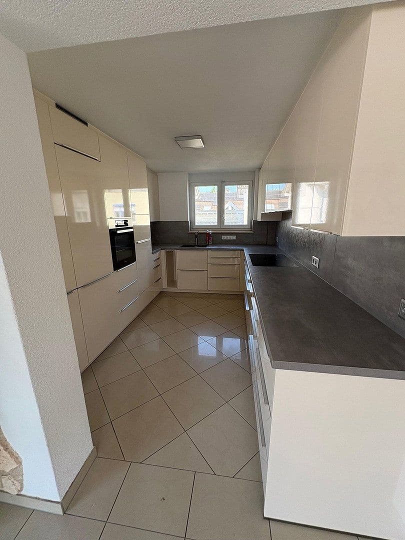 Predaj domu 224 m², pozemek 590 m², Wehr, Bádensko-Wurttembersko Predaj domu 224 m², pozemek 590 m², Wehr, Bádensko-Wurttembersko