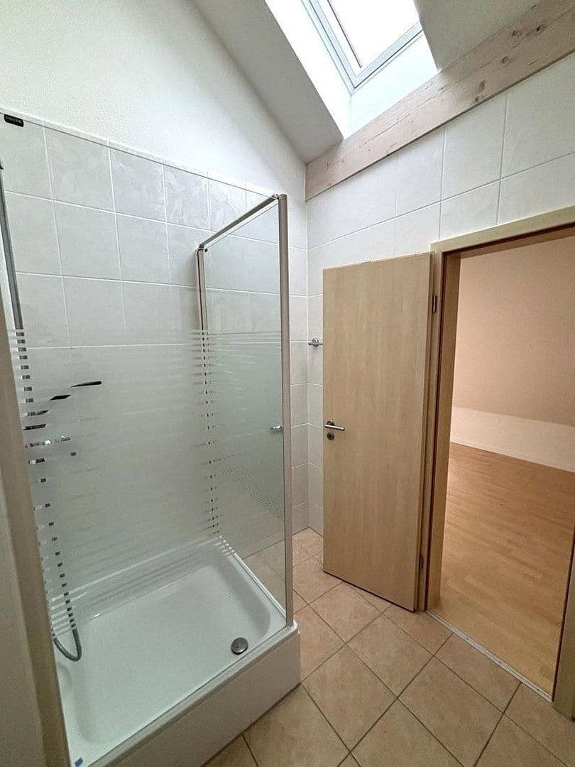 Prenájom domu 172 m², pozemek 325 m², München, Bavorsko Prenájom domu 172 m², pozemek 325 m², München, Bavorsko