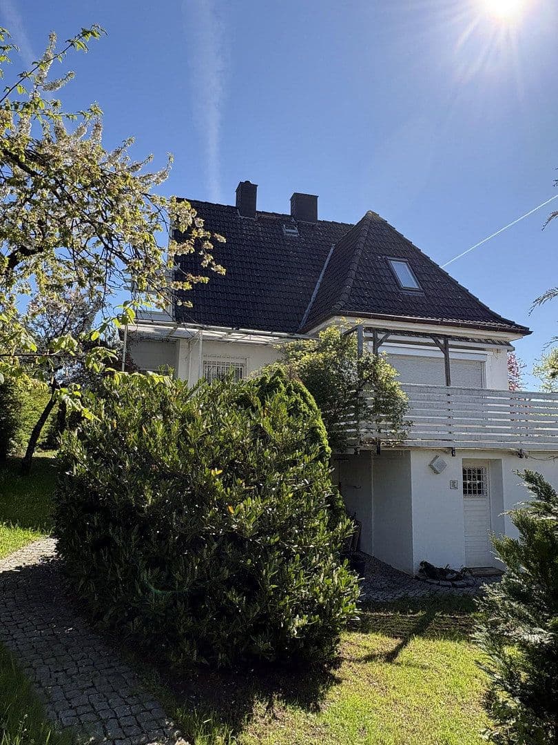 Predaj domu 134 m², pozemek 808 m², Bad Pyrmont, Dolné Sasko Predaj domu 134 m², pozemek 808 m², Bad Pyrmont, Dolné Sasko