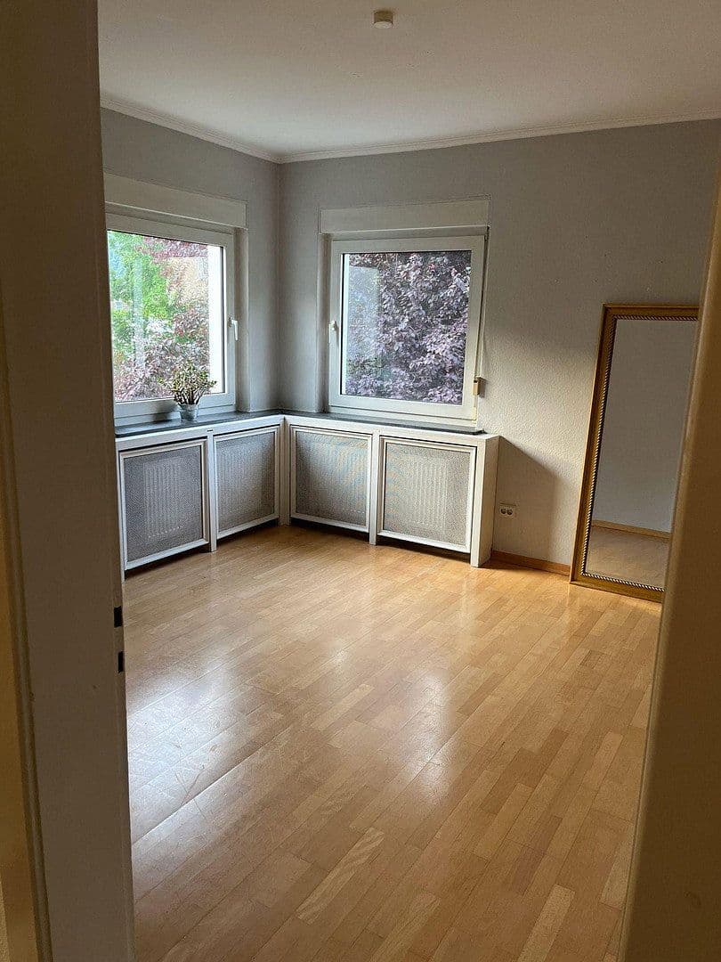 Predaj domu 134 m², pozemek 808 m², Bad Pyrmont, Dolné Sasko Predaj domu 134 m², pozemek 808 m², Bad Pyrmont, Dolné Sasko