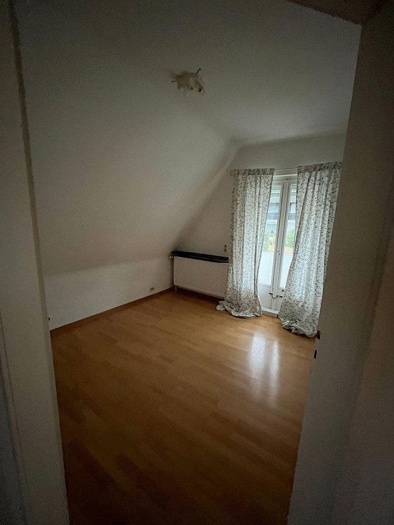 Predaj domu 134 m², pozemek 808 m², Bad Pyrmont, Dolné Sasko Predaj domu 134 m², pozemek 808 m², Bad Pyrmont, Dolné Sasko