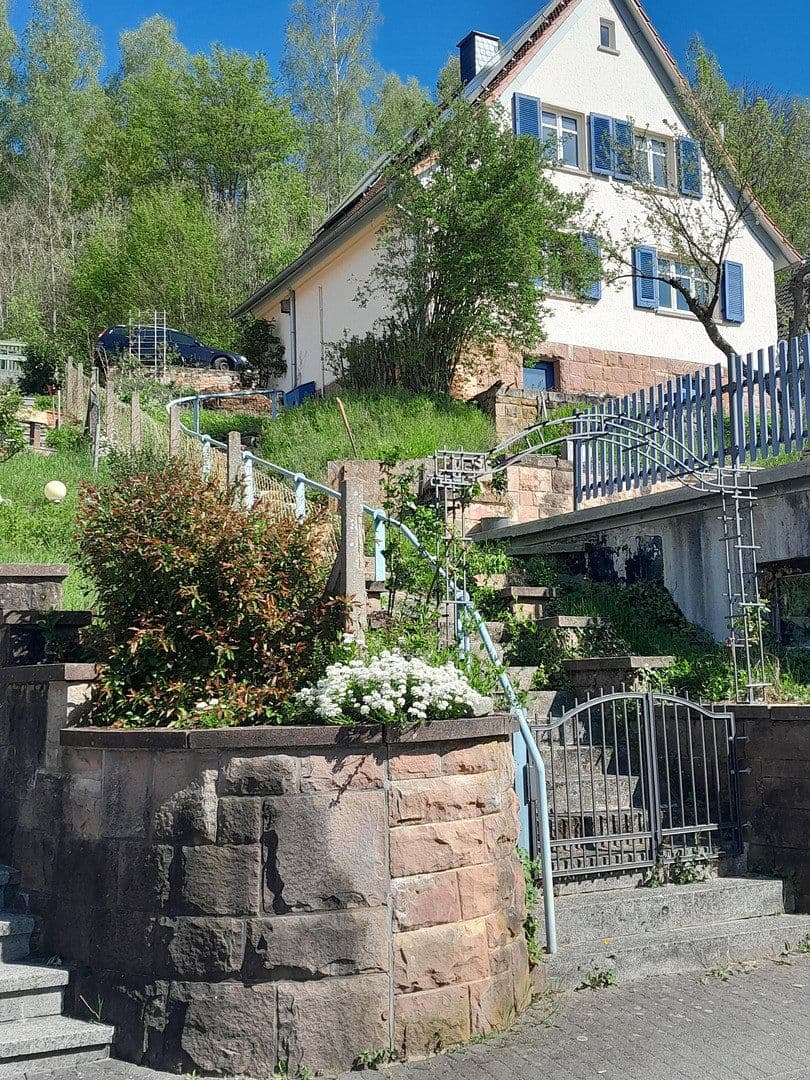Predaj domu 95 m², pozemek 600 m², Sinntal, Hesensko Predaj domu 95 m², pozemek 600 m², Sinntal, Hesensko