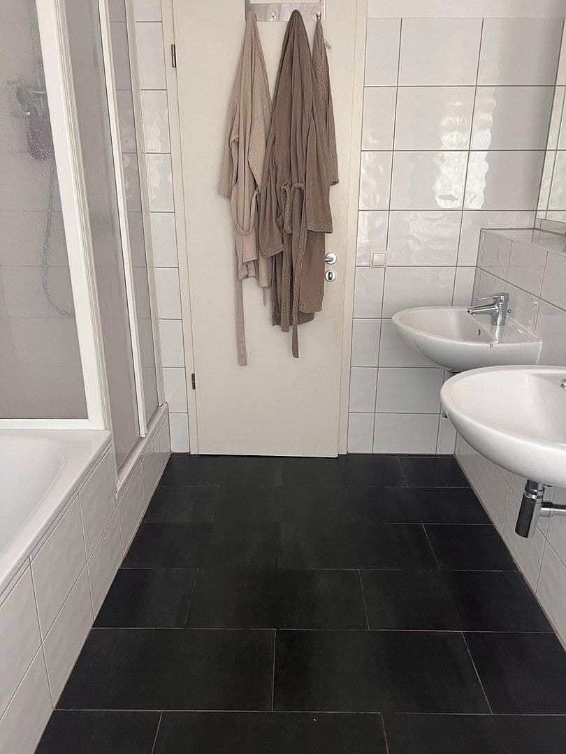 Predaj domu 166 m², pozemek 218 m², Rastatt, Bádensko-Wurttembersko Predaj domu 166 m², pozemek 218 m², Rastatt, Bádensko-Wurttembersko