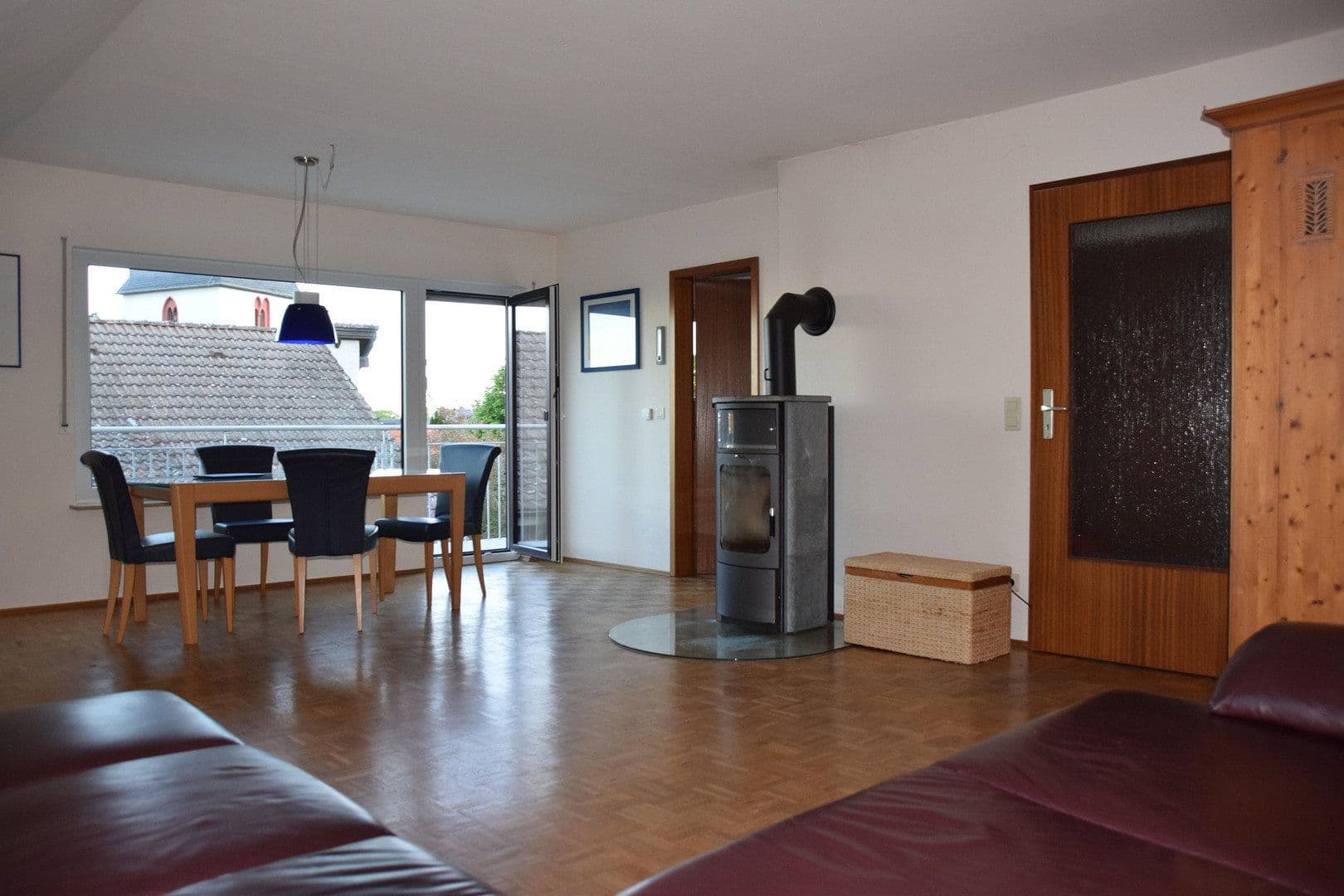 Predaj domu 197 m², pozemek 383 m², Seeheim-Jugenheim, Hesensko Predaj domu 197 m², pozemek 383 m², Seeheim-Jugenheim, Hesensko