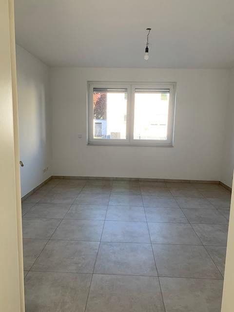 Prenájom bytu 2-izbový 127 m², Swisttal, Severné Porýnie - Westfálsko Prenájom bytu 2-izbový 127 m², Swisttal, Severné Porýnie - Westfálsko