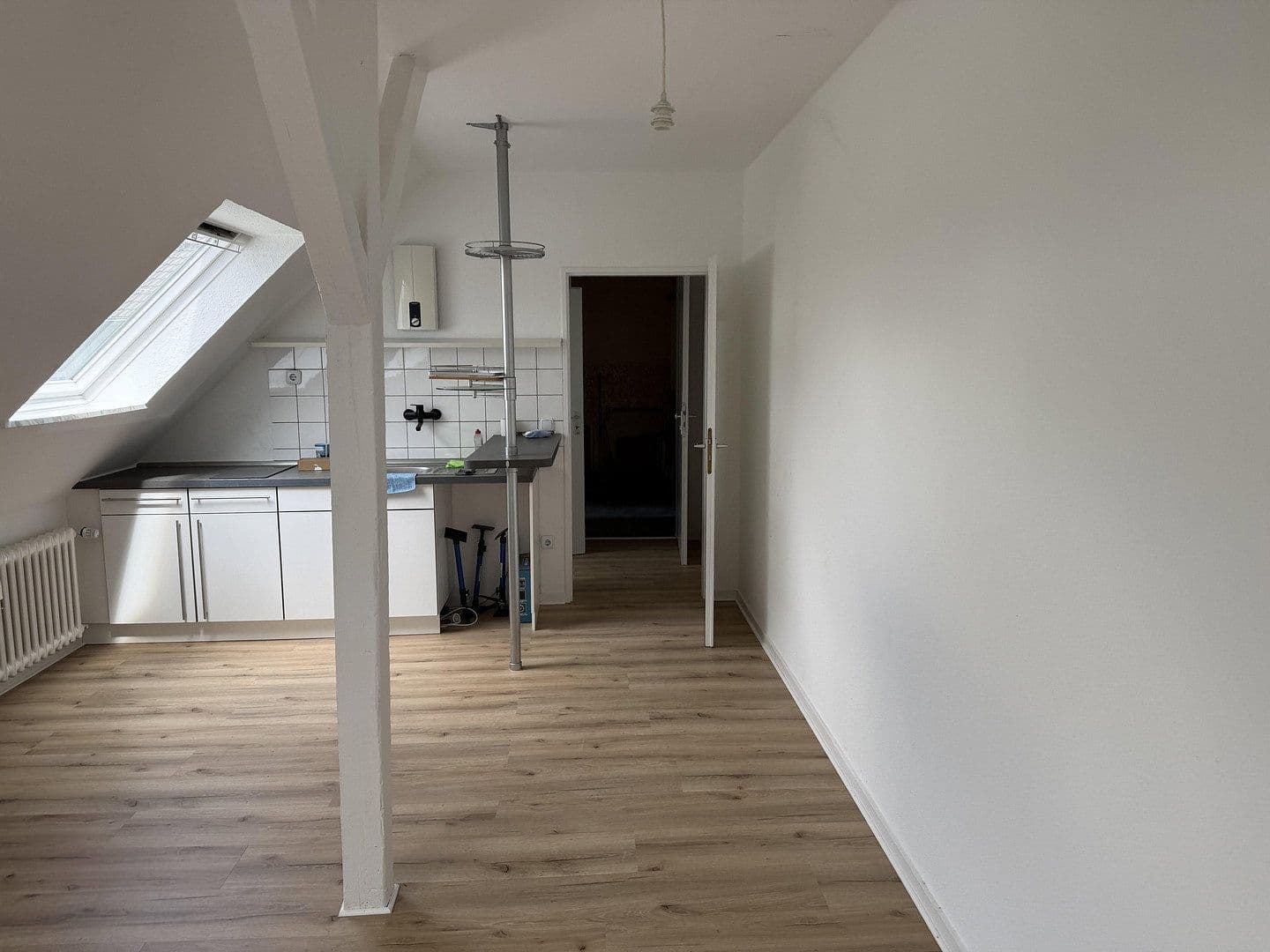Prenájom bytu 2-izbový 33 m², Duisburg, Severné Porýnie - Westfálsko Prenájom bytu 2-izbový 33 m², Duisburg, Severné Porýnie - Westfálsko