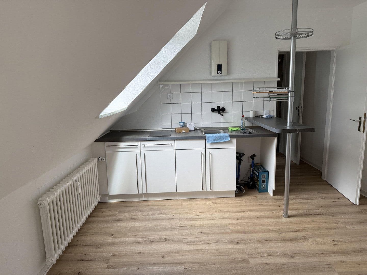 Prenájom bytu 2-izbový 33 m², Duisburg, Severné Porýnie - Westfálsko Prenájom bytu 2-izbový 33 m², Duisburg, Severné Porýnie - Westfálsko