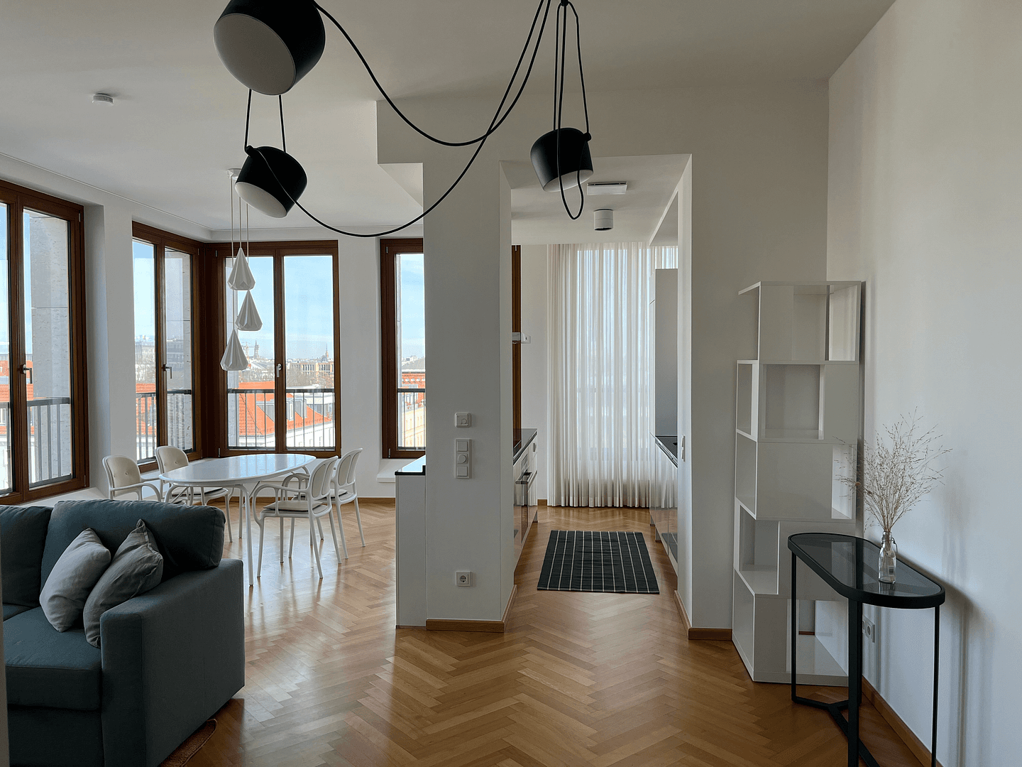Prenájom bytu 3-izbový 120 m², Berlin, Berlín Prenájom bytu 3-izbový 120 m², Berlin, Berlín