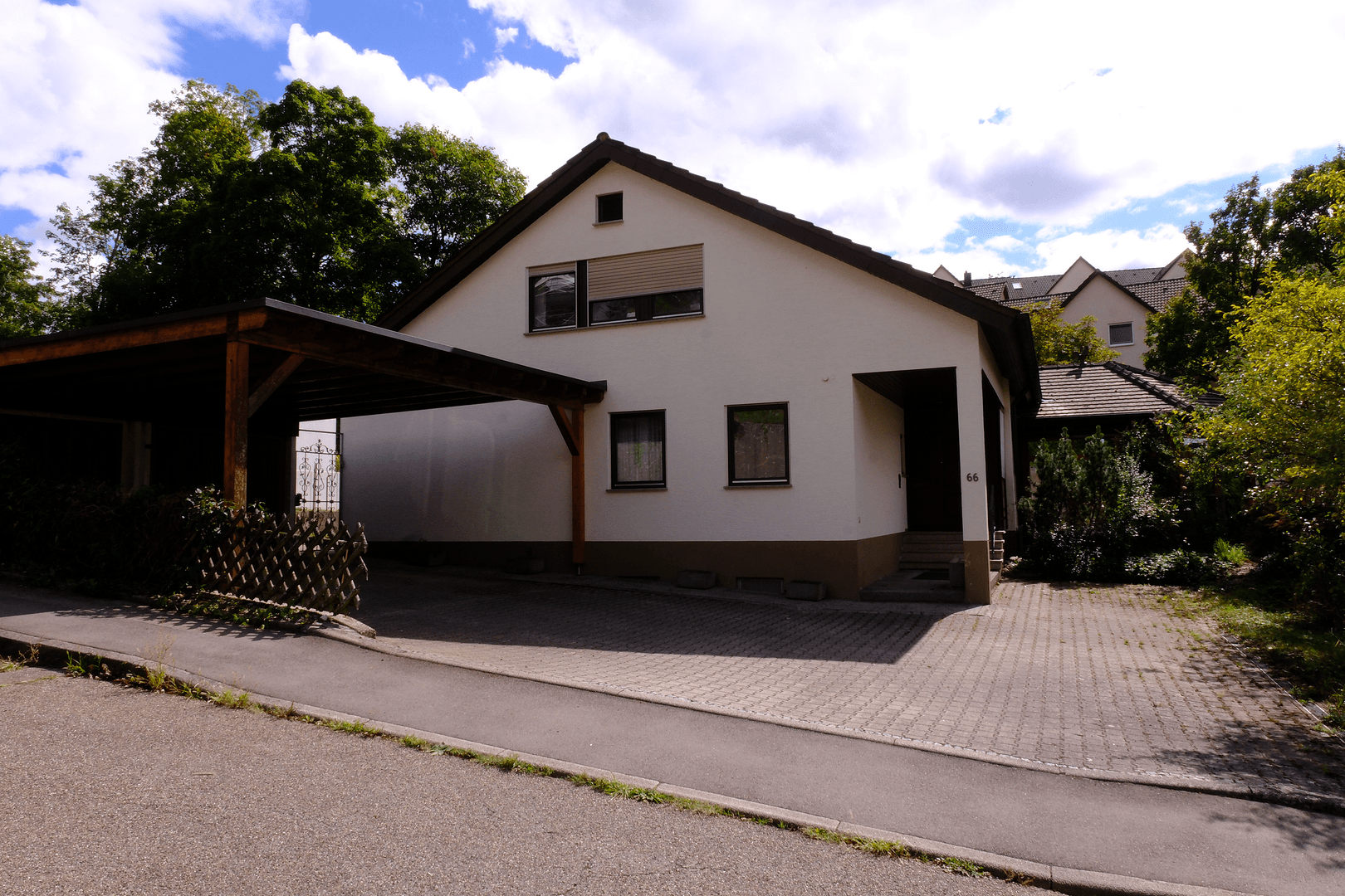 Predaj domu 267 m², pozemek 999 m², Calw, Bádensko-Wurttembersko Predaj domu 267 m², pozemek 999 m², Calw, Bádensko-Wurttembersko