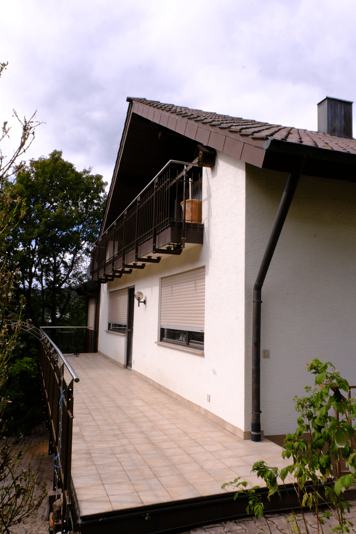 Predaj domu 267 m², pozemek 999 m², Calw, Bádensko-Wurttembersko Predaj domu 267 m², pozemek 999 m², Calw, Bádensko-Wurttembersko