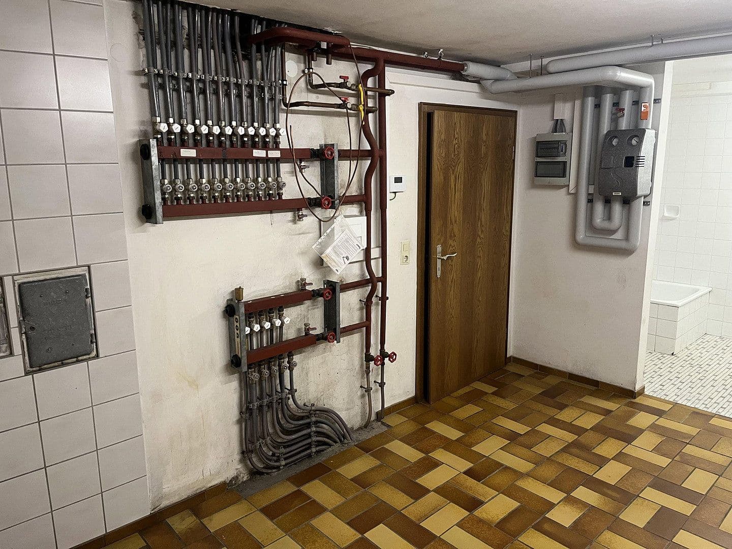 Predaj domu 267 m², pozemek 999 m², Calw, Bádensko-Wurttembersko Predaj domu 267 m², pozemek 999 m², Calw, Bádensko-Wurttembersko