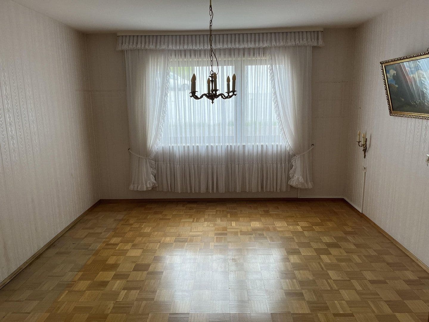 Predaj domu 267 m², pozemek 999 m², Calw, Bádensko-Wurttembersko Predaj domu 267 m², pozemek 999 m², Calw, Bádensko-Wurttembersko