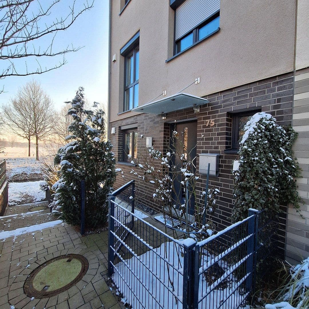 Predaj domu 181 m², pozemek 300 m², Bremen, Brémy Predaj domu 181 m², pozemek 300 m², Bremen, Brémy