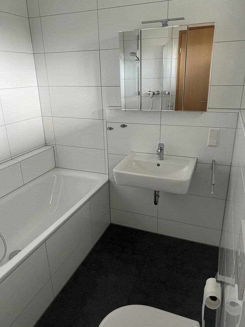 Predaj bytu 2-izbový 95 m², Bergisch Gladbach, Severné Porýnie - Westfálsko Predaj bytu 2-izbový 95 m², Bergisch Gladbach, Severné Porýnie - Westfálsko