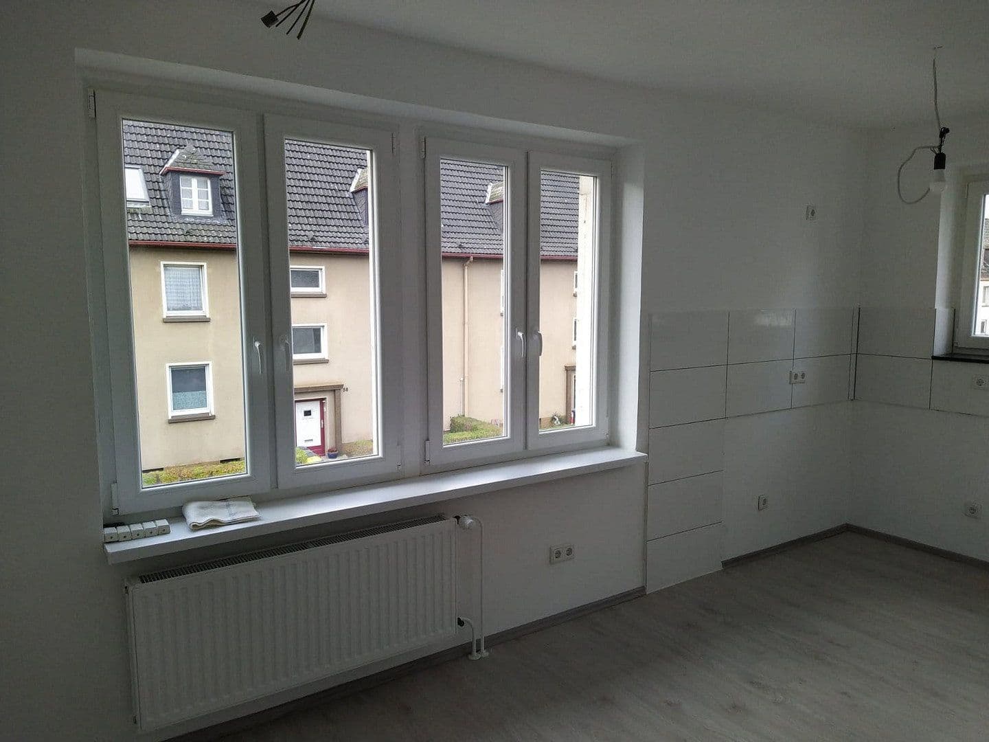 Prenájom bytu 3-izbový 70 m², Kurt-Heintze-Strasse 65, Duisburg, Severné Porýnie - Westfálsko Prenájom bytu 3-izbový 70 m², Kurt-Heintze-Strasse 65, Duisburg, Severné Porýnie - Westfálsko