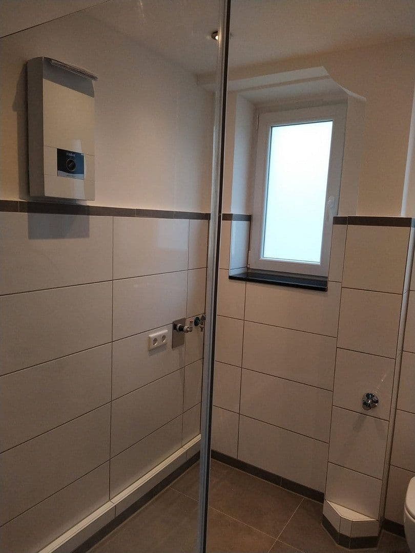 Prenájom bytu 3-izbový 70 m², Kurt-Heintze-Strasse 65, Duisburg, Severné Porýnie - Westfálsko Prenájom bytu 3-izbový 70 m², Kurt-Heintze-Strasse 65, Duisburg, Severné Porýnie - Westfálsko