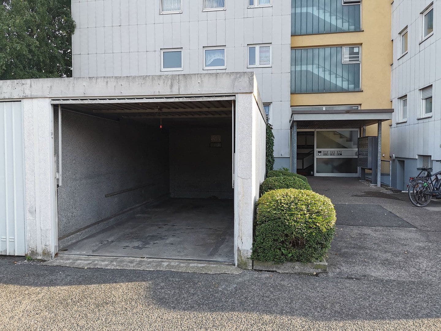 Prenájom bytu 3-izbový 106 m², Nürnberg / Großgründlach, Bavorsko Prenájom bytu 3-izbový 106 m², Nürnberg / Großgründlach, Bavorsko