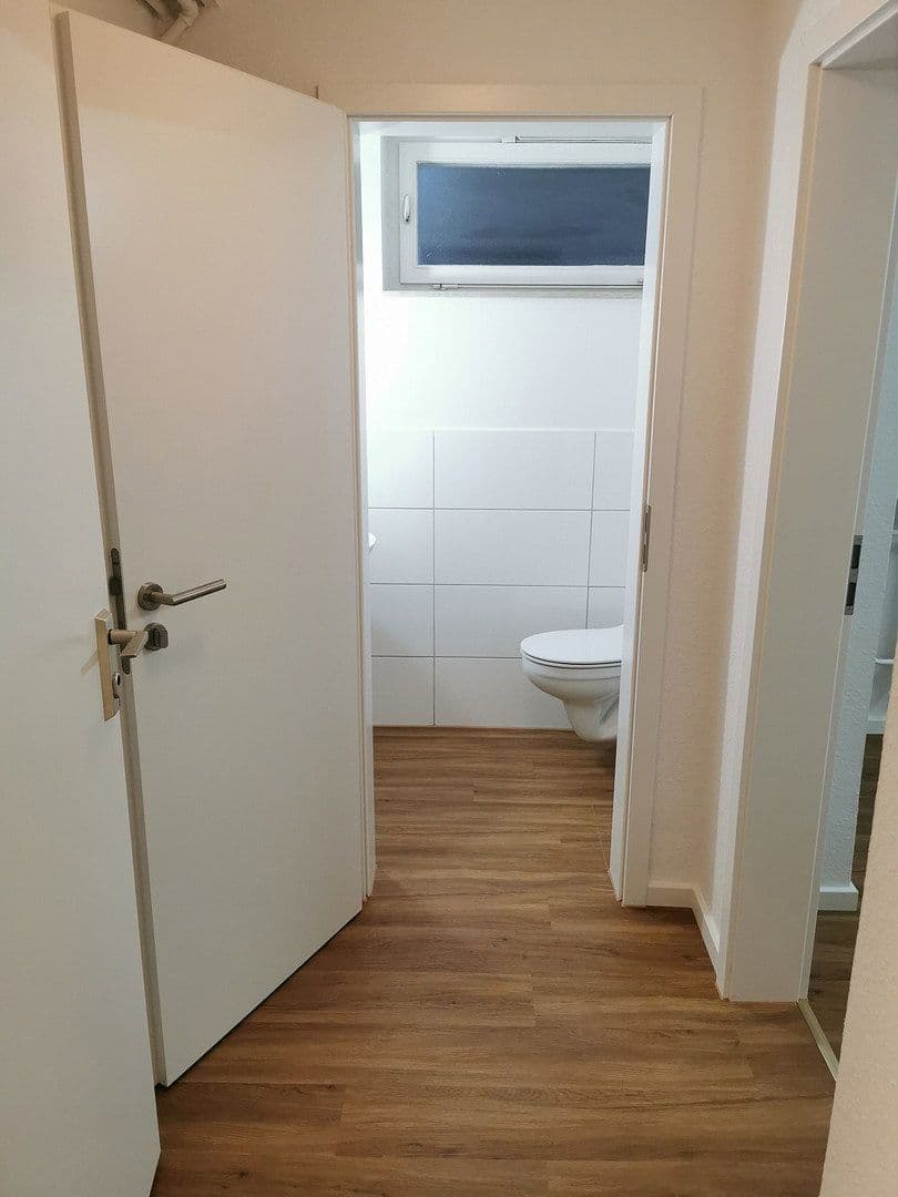 Prenájom bytu 3-izbový 106 m², Nürnberg / Großgründlach, Bavorsko Prenájom bytu 3-izbový 106 m², Nürnberg / Großgründlach, Bavorsko