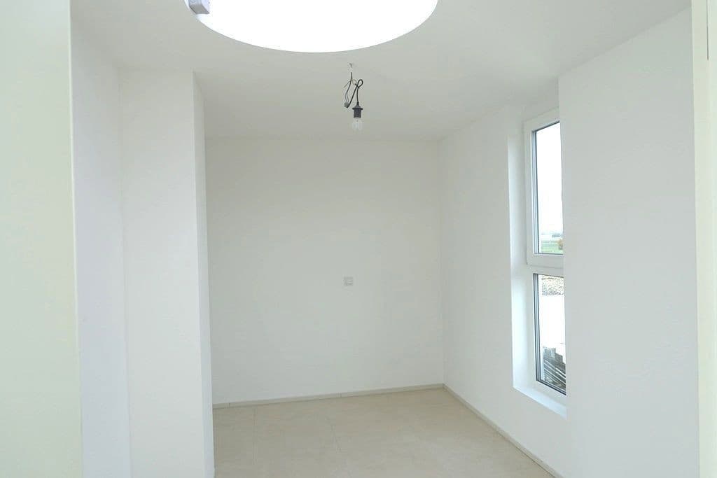 Prenájom bytu 3-izbový 106 m², Nürnberg / Großgründlach, Bavorsko Prenájom bytu 3-izbový 106 m², Nürnberg / Großgründlach, Bavorsko