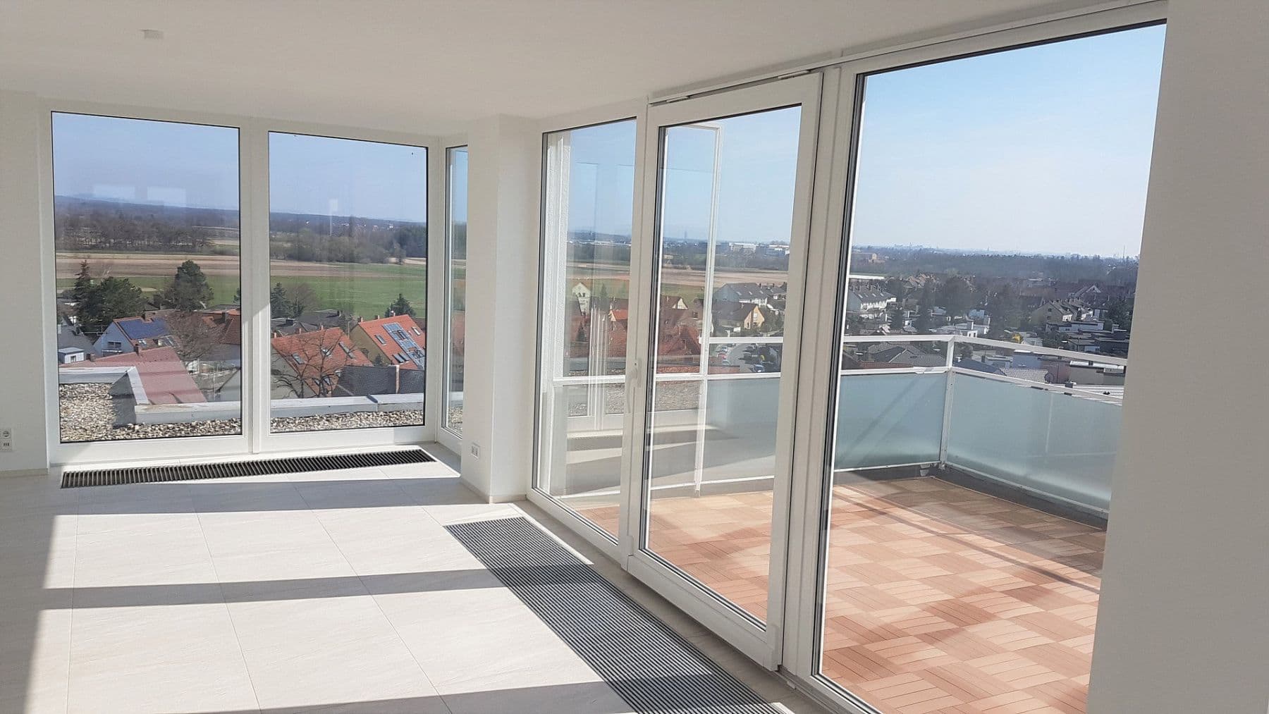 Prenájom bytu 3-izbový 106 m², Nürnberg / Großgründlach, Bavorsko Prenájom bytu 3-izbový 106 m², Nürnberg / Großgründlach, Bavorsko