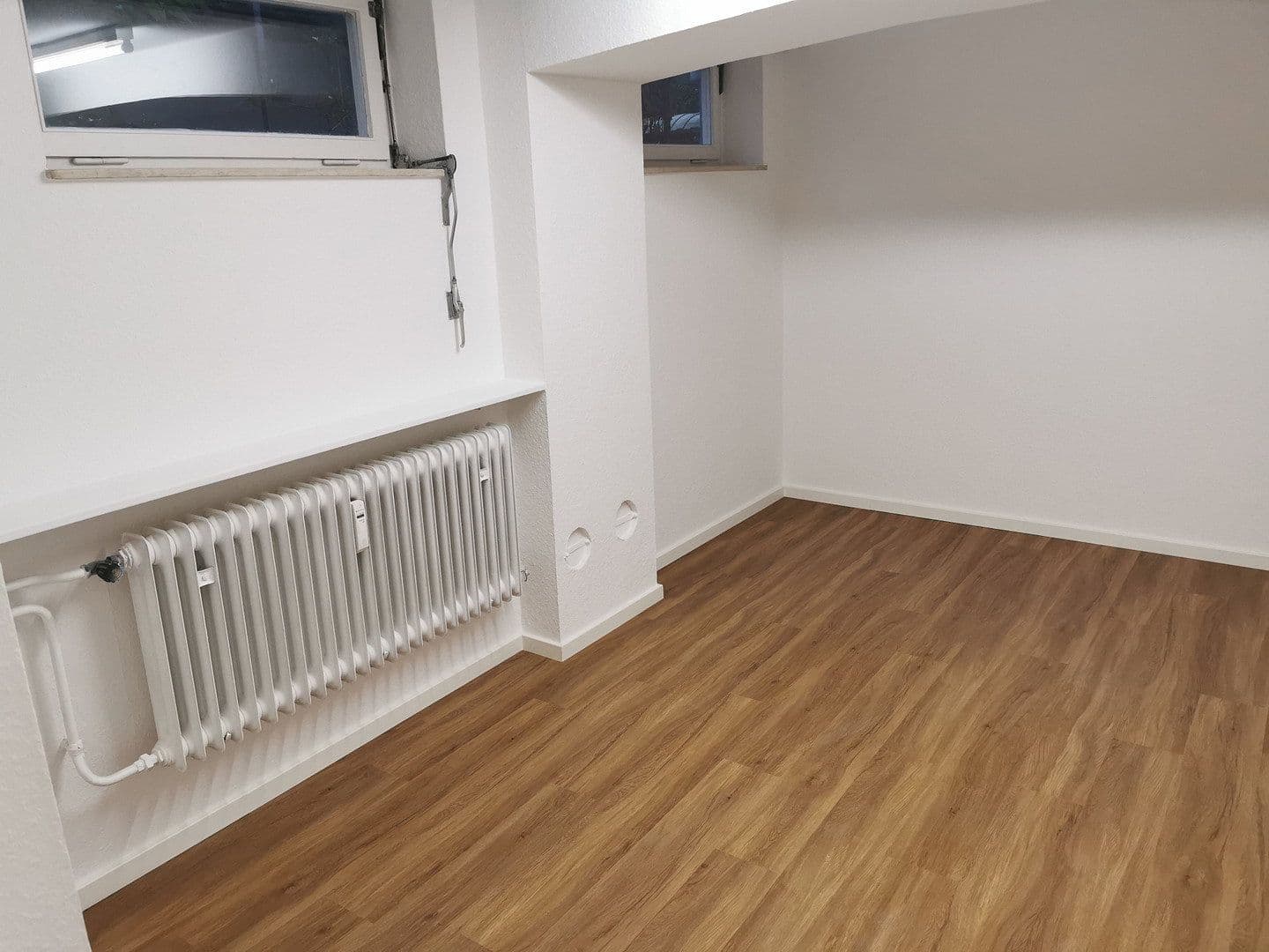 Prenájom bytu 3-izbový 106 m², Nürnberg / Großgründlach, Bavorsko Prenájom bytu 3-izbový 106 m², Nürnberg / Großgründlach, Bavorsko