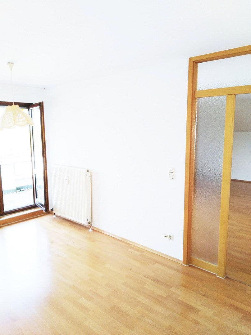 Prenájom bytu 3-izbový 95 m², Bad Boll, Bádensko-Wurttembersko Prenájom bytu 3-izbový 95 m², Bad Boll, Bádensko-Wurttembersko