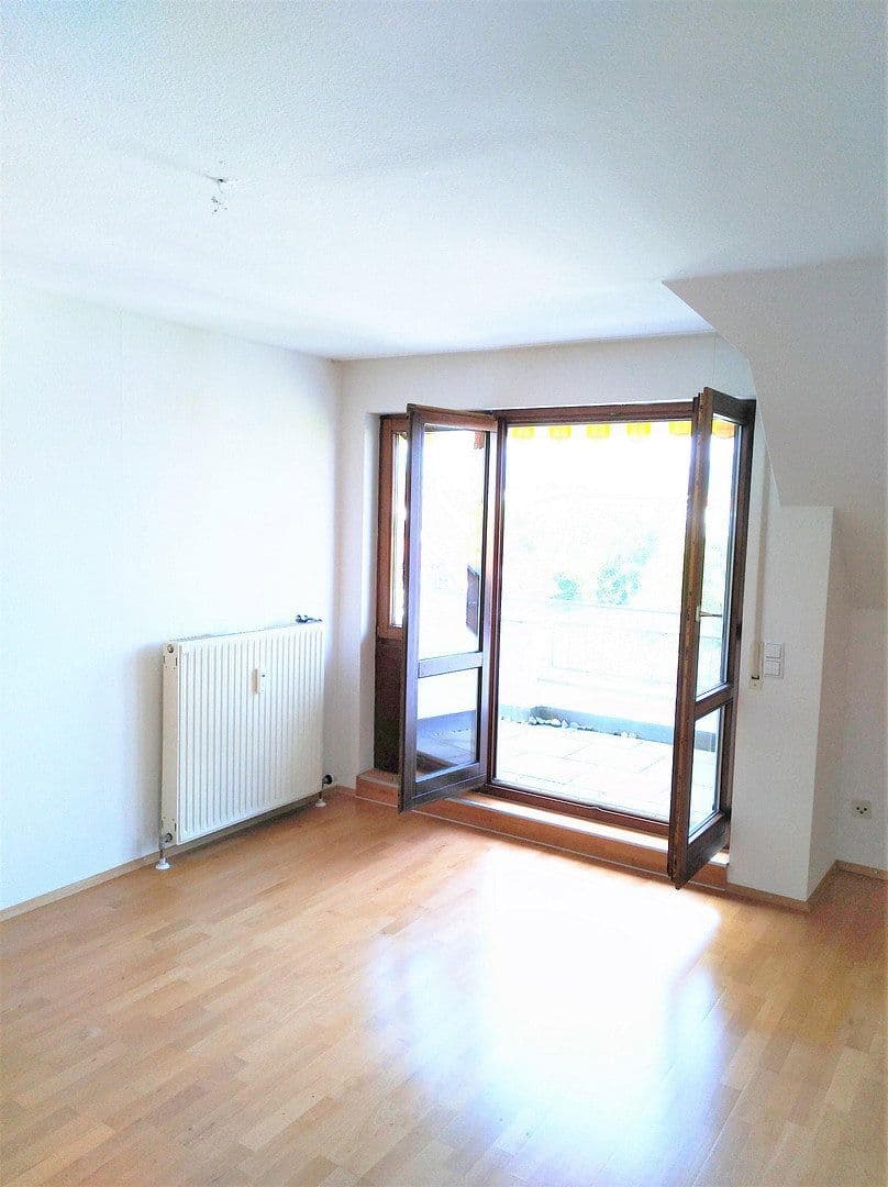 Prenájom bytu 3-izbový 95 m², Bad Boll, Bádensko-Wurttembersko Prenájom bytu 3-izbový 95 m², Bad Boll, Bádensko-Wurttembersko