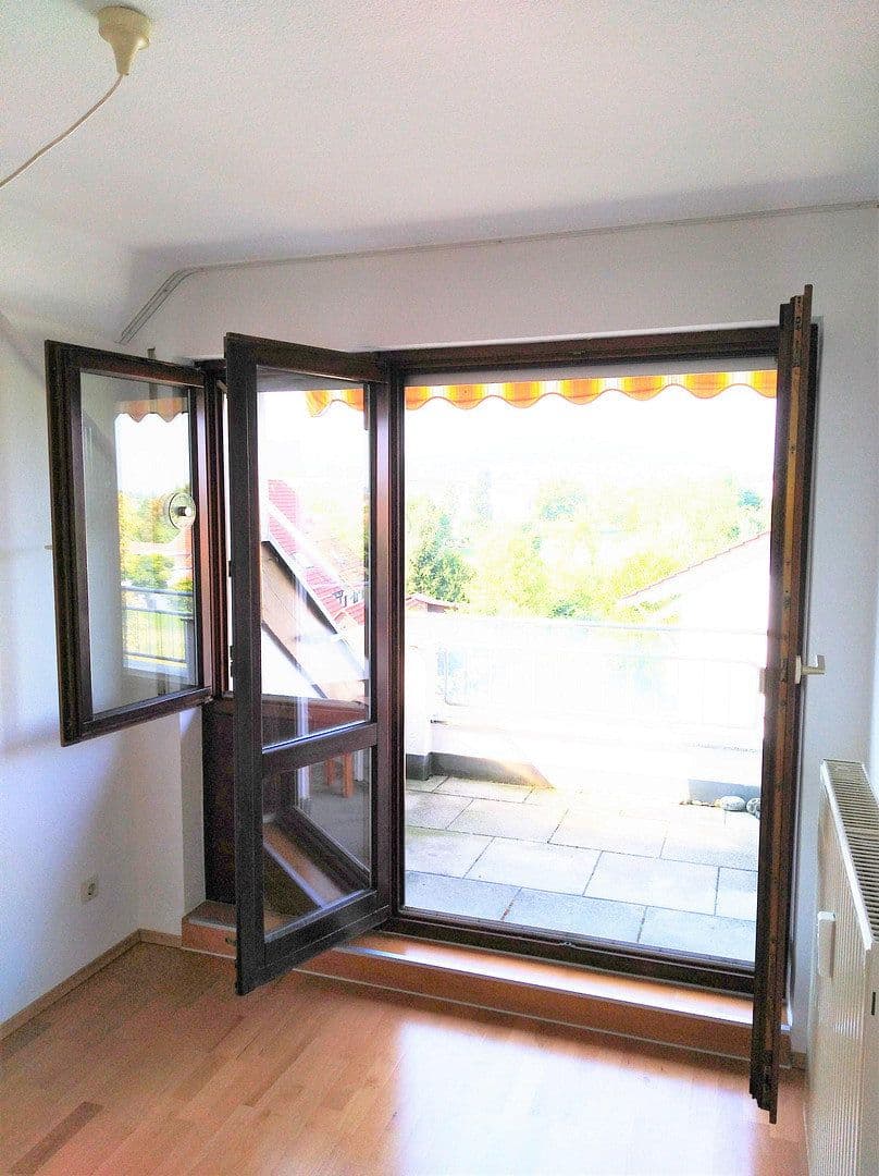 Prenájom bytu 3-izbový 95 m², Bad Boll, Bádensko-Wurttembersko Prenájom bytu 3-izbový 95 m², Bad Boll, Bádensko-Wurttembersko
